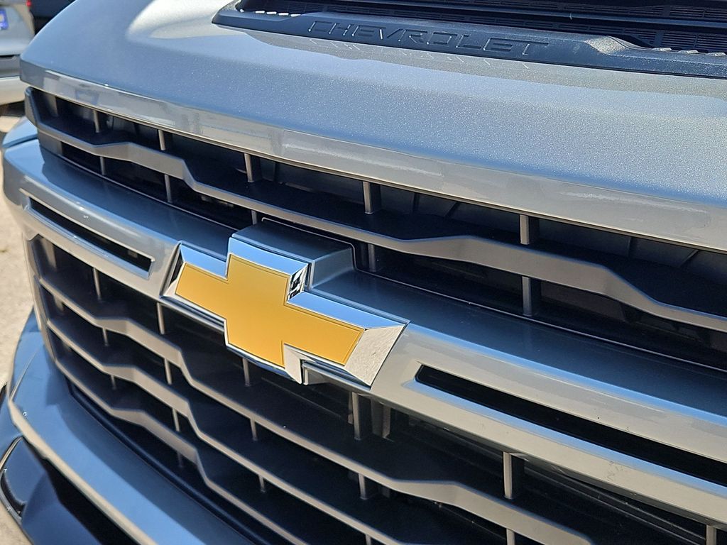 Thumbnail: 2025 Chevrolet Silverado 2500 - 18
