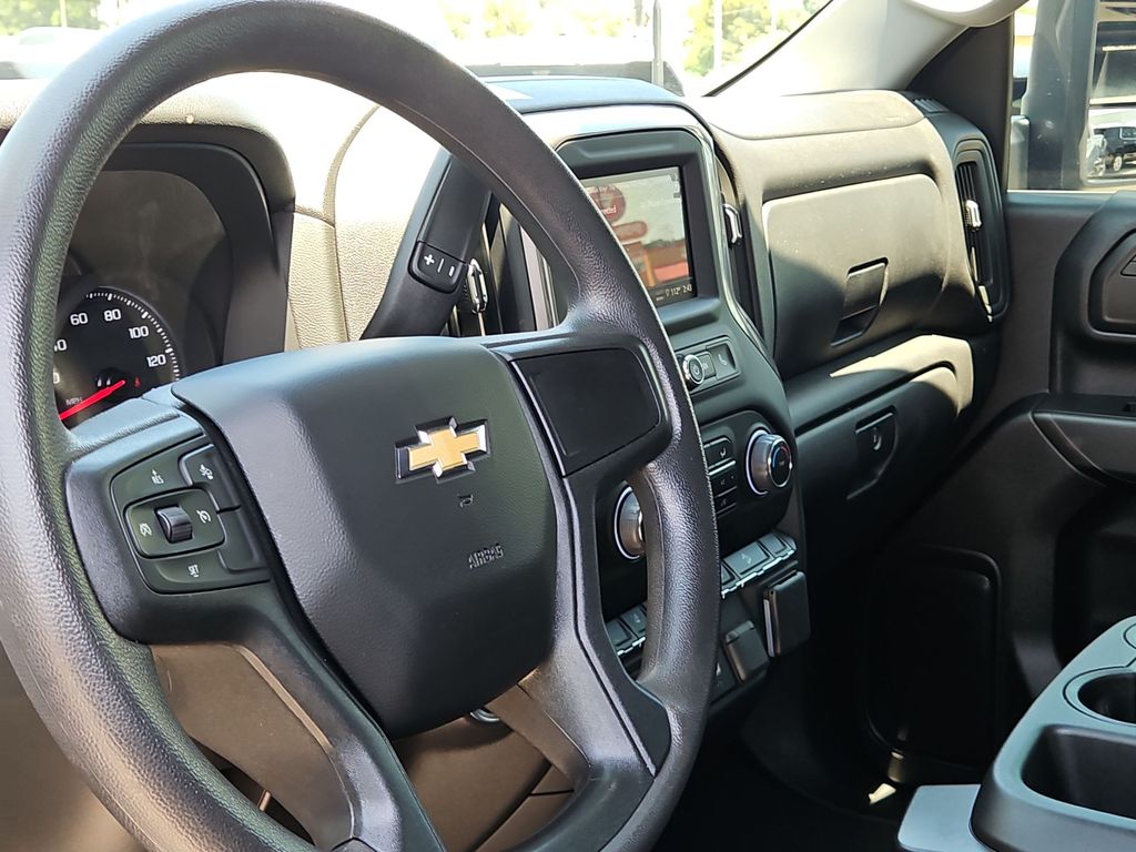 Thumbnail: 2025 Chevrolet Silverado 2500 - 8