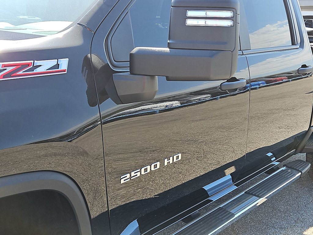 Thumbnail: 2025 Chevrolet Silverado 2500 - 6