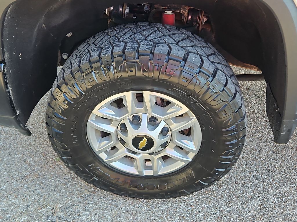 Thumbnail: 2024 Chevrolet Silverado 2500 - 8