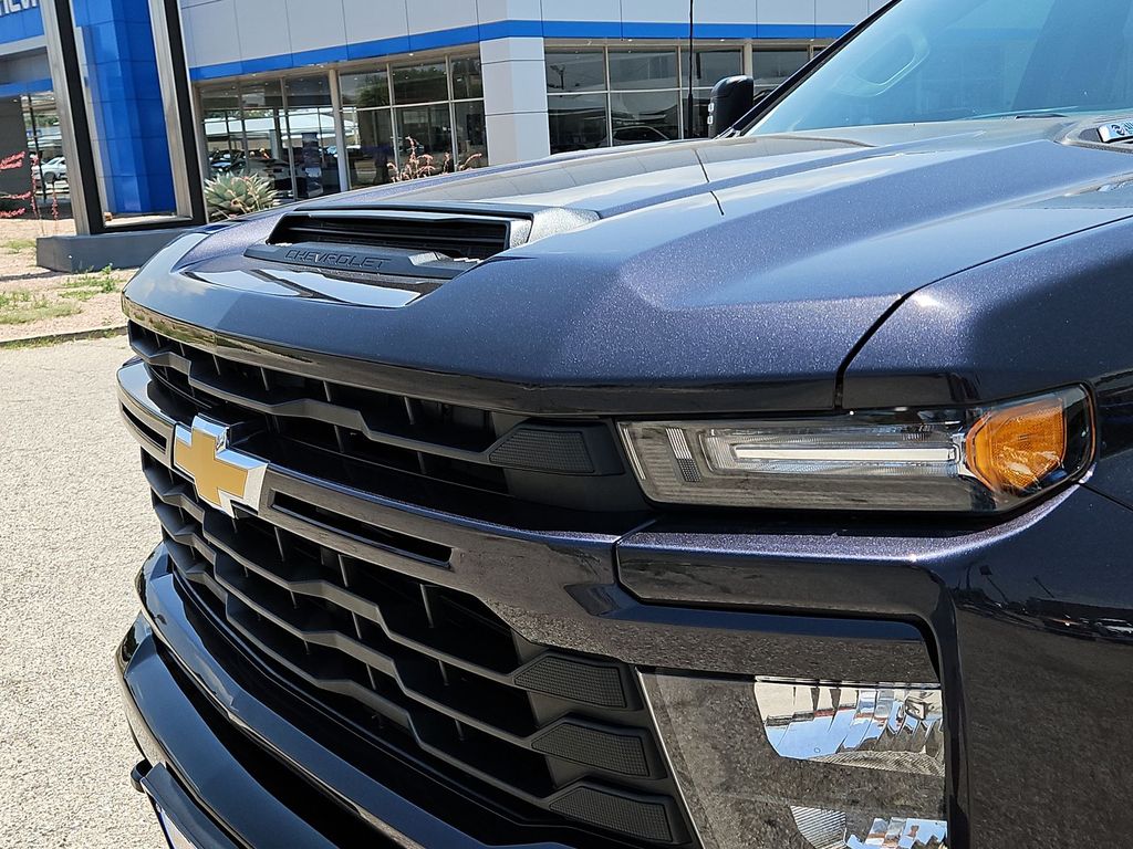 Thumbnail: 2024 Chevrolet Silverado 2500 - 24
