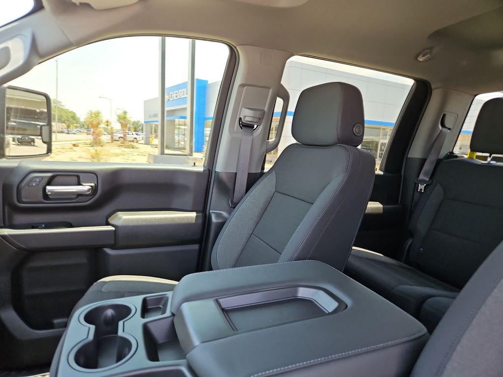 Thumbnail: 2024 Chevrolet Silverado 2500 - 25