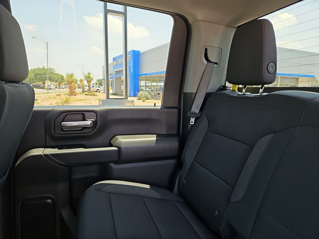 Thumbnail: 2024 Chevrolet Silverado 2500 - 10