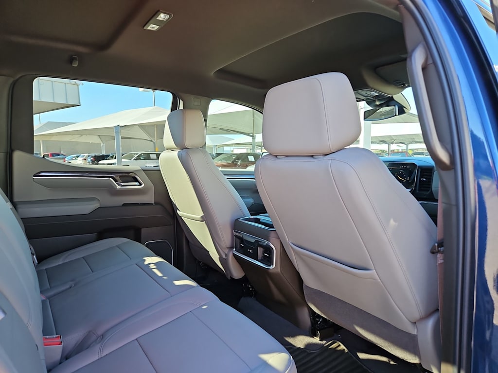 Thumbnail: 2023 Chevrolet Silverado 1500 - 22