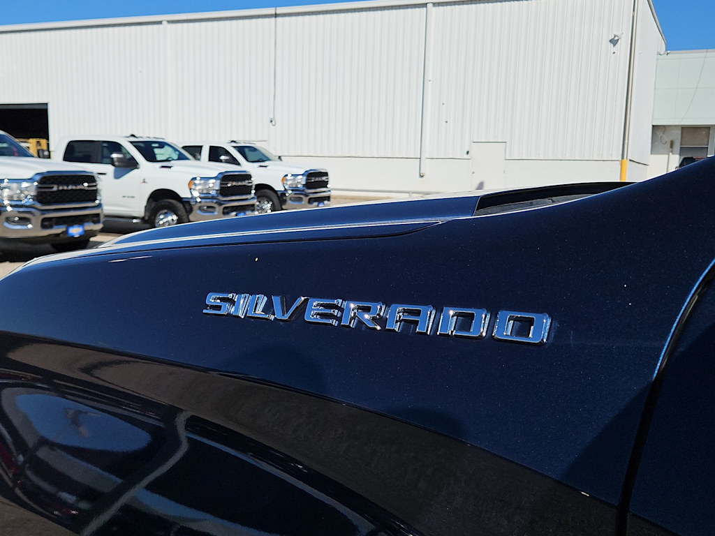 Thumbnail: 2023 Chevrolet Silverado 1500 - 7