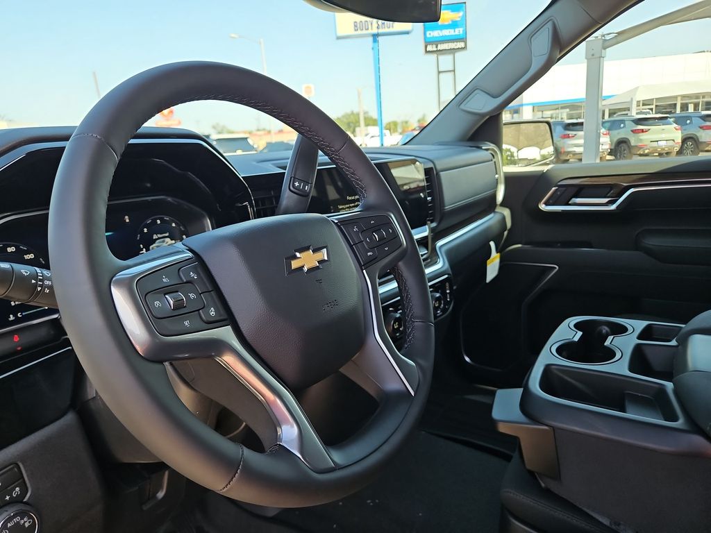 Thumbnail: 2026 Chevrolet Silverado 1500 - 2