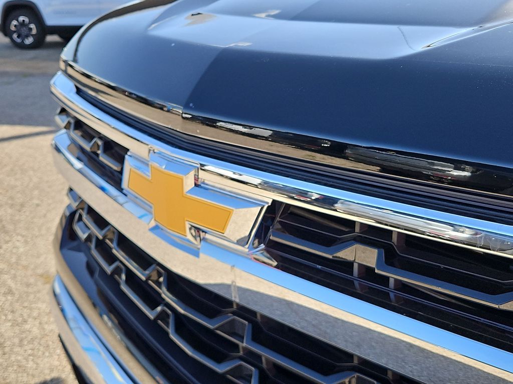Thumbnail: 2026 Chevrolet Silverado 1500 - 7