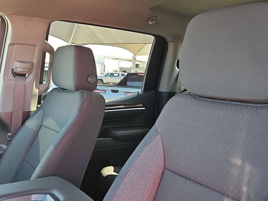 Thumbnail: 2026 Chevrolet Silverado 1500 - 9