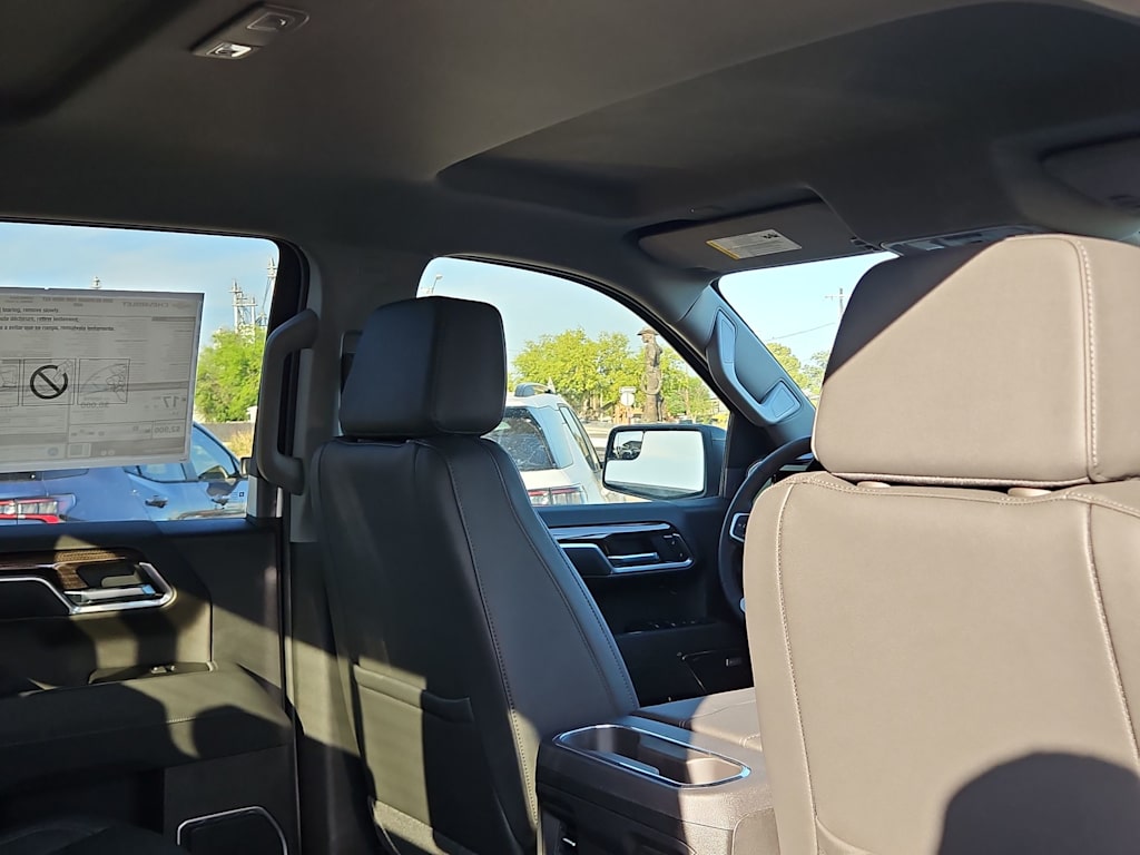 Thumbnail: 2026 Chevrolet Silverado 1500 - 23