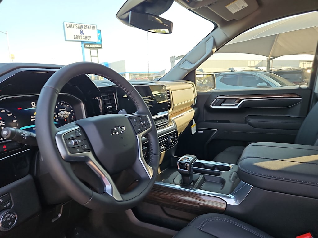 Thumbnail: 2026 Chevrolet Silverado 1500 - 2