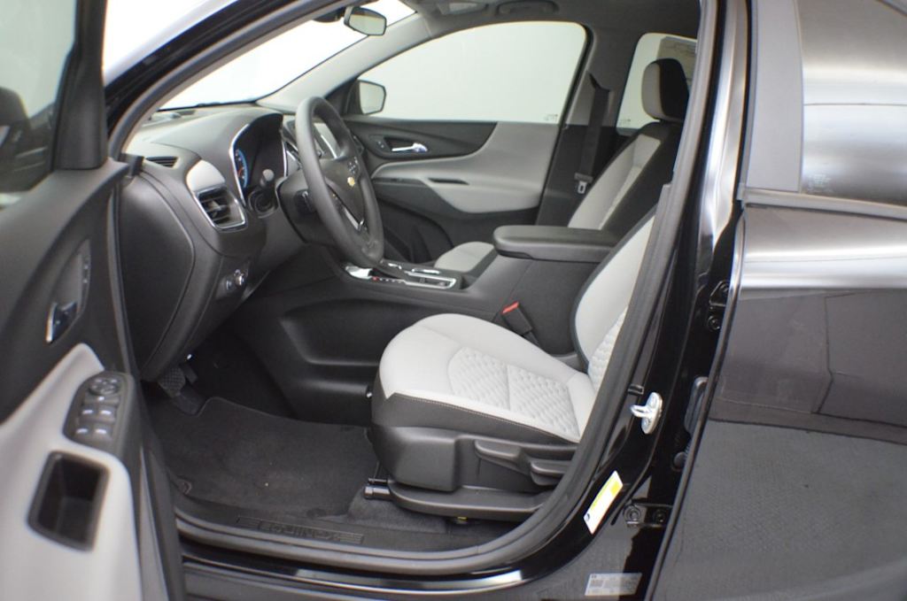 Thumbnail: 2020 Chevrolet Equinox - 10