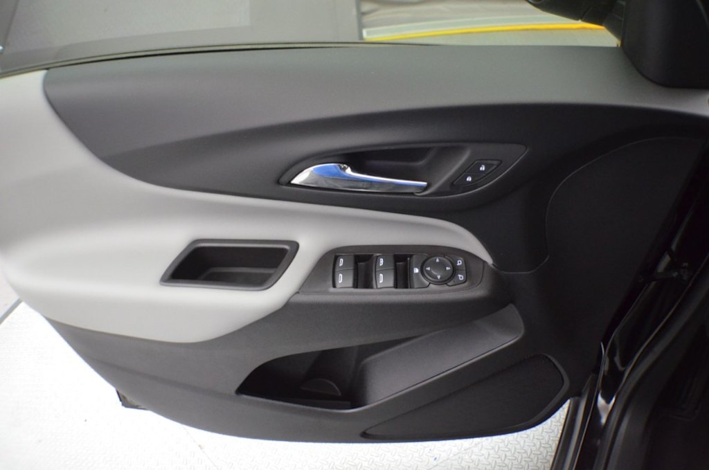 Thumbnail: 2020 Chevrolet Equinox - 22
