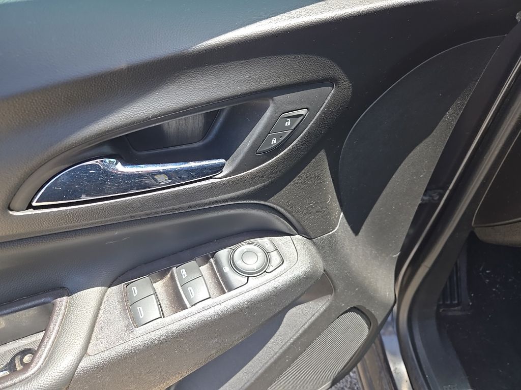 Thumbnail: 2022 Chevrolet Equinox - 12