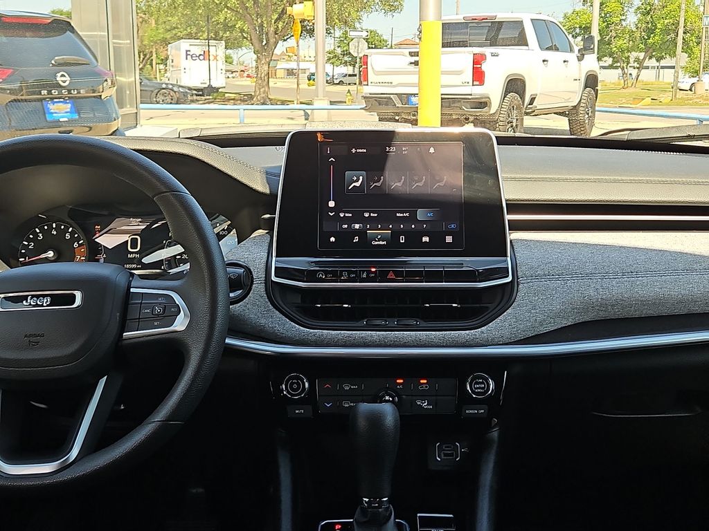 Thumbnail: 2025 Jeep Compass - 9