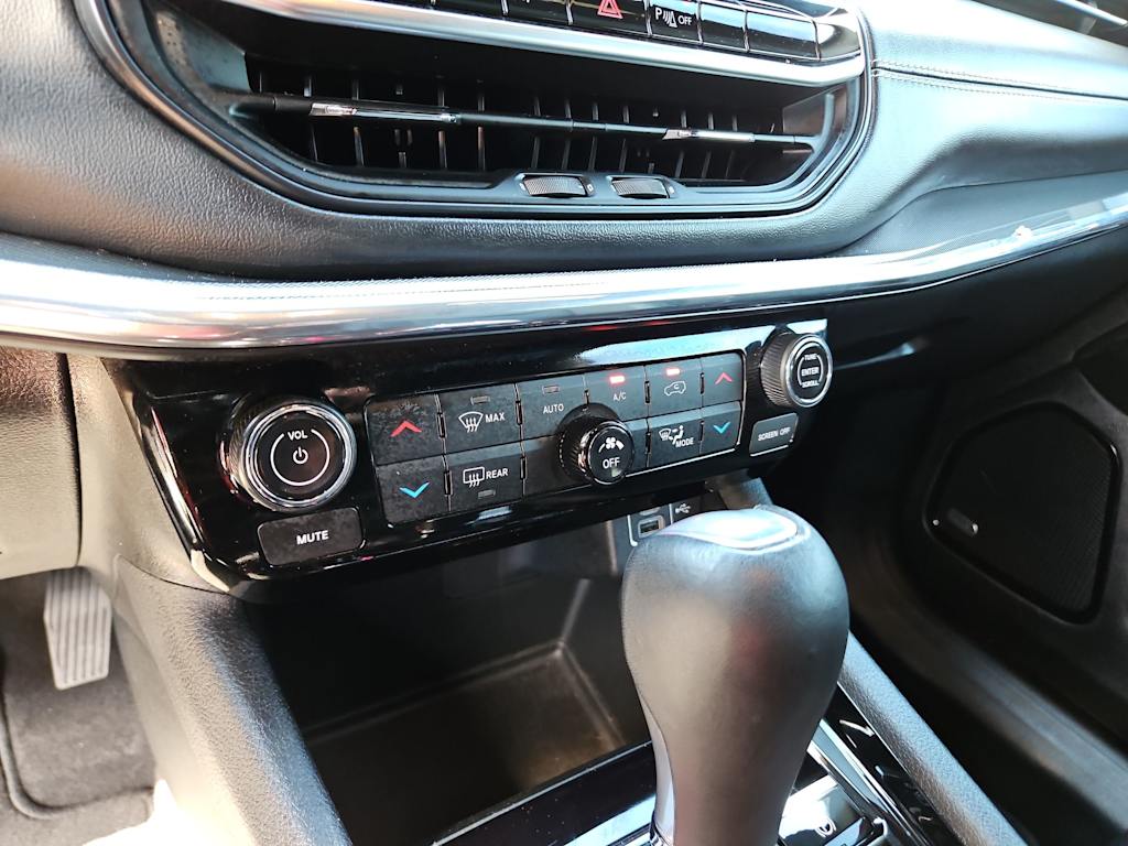 Thumbnail: 2024 Jeep Compass - 14