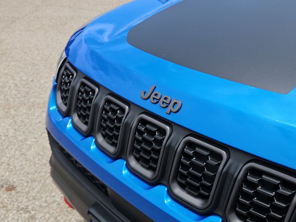 Thumbnail: 2025 Jeep Compass - 22