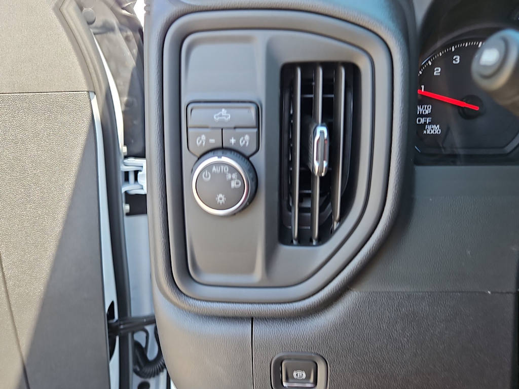 Thumbnail: 2026 Chevrolet Silverado 1500 - 24