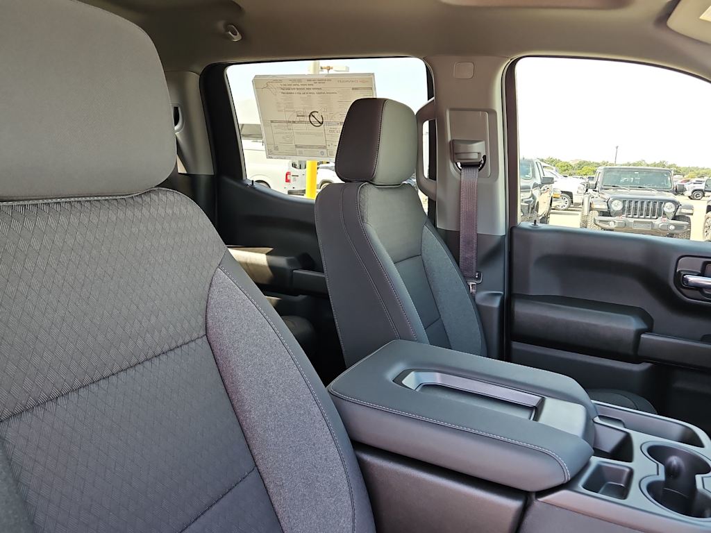 Thumbnail: 2026 Chevrolet Silverado 1500 - 10