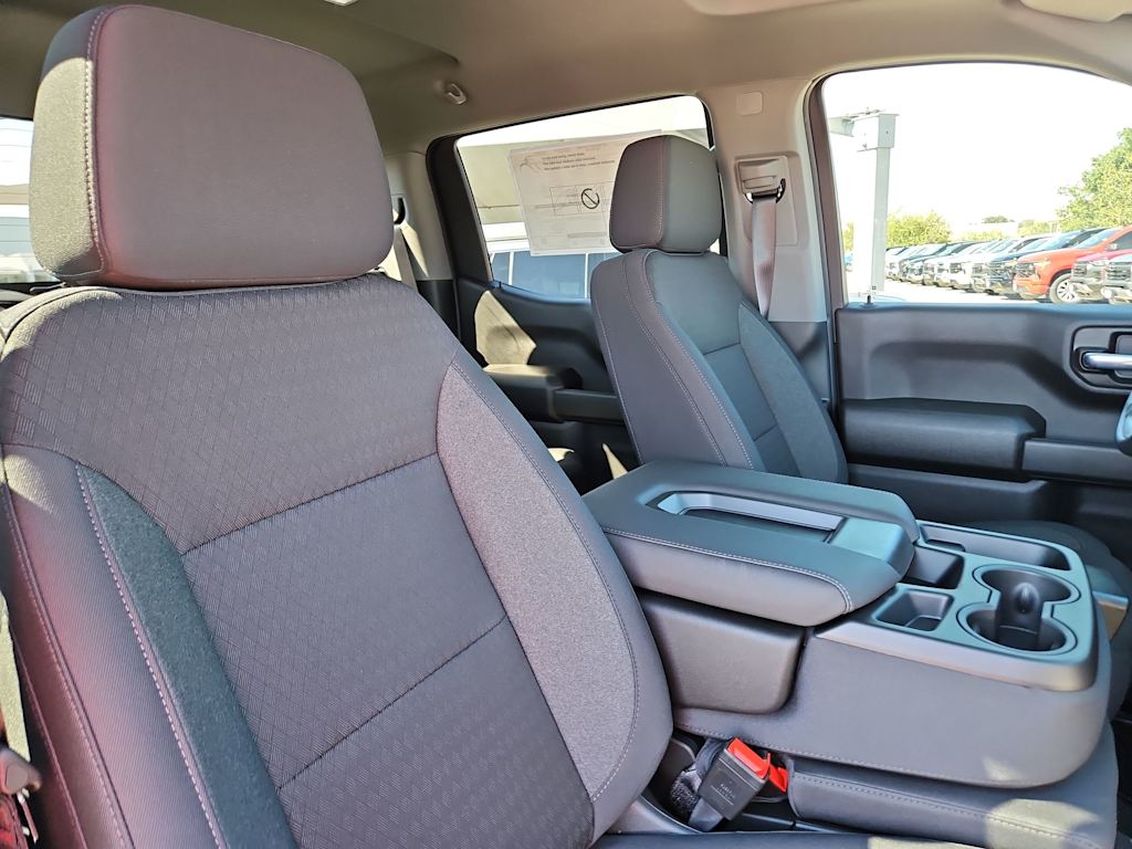 Thumbnail: 2026 Chevrolet Silverado 1500 - 10