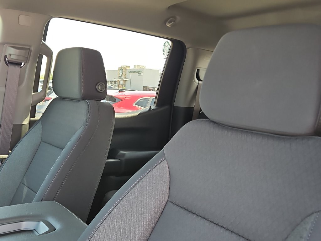 Thumbnail: 2026 Chevrolet Silverado 1500 - 9