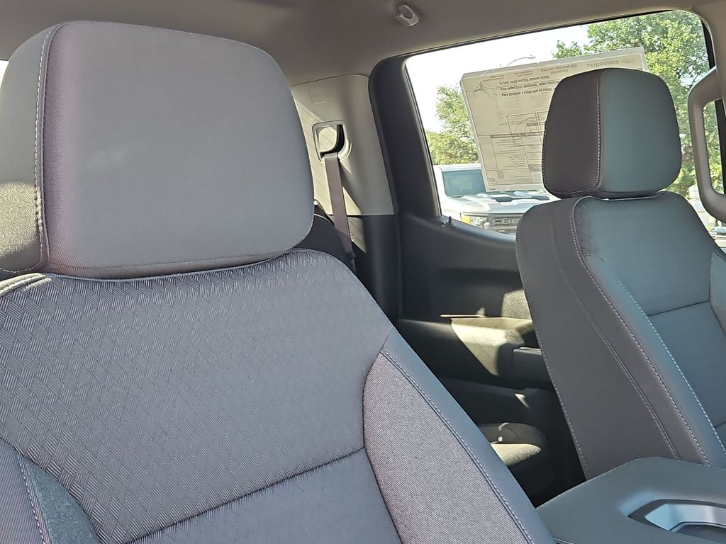 Thumbnail: 2026 Chevrolet Silverado 1500 - 22