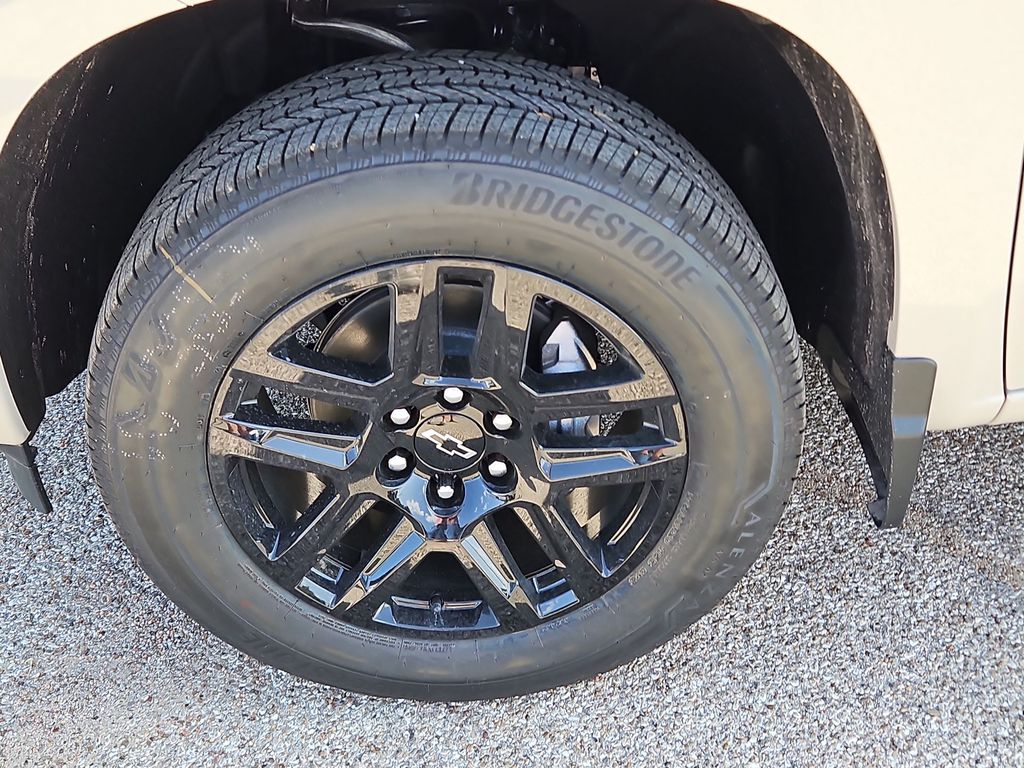 Thumbnail: 2026 Chevrolet Silverado 1500 - 8