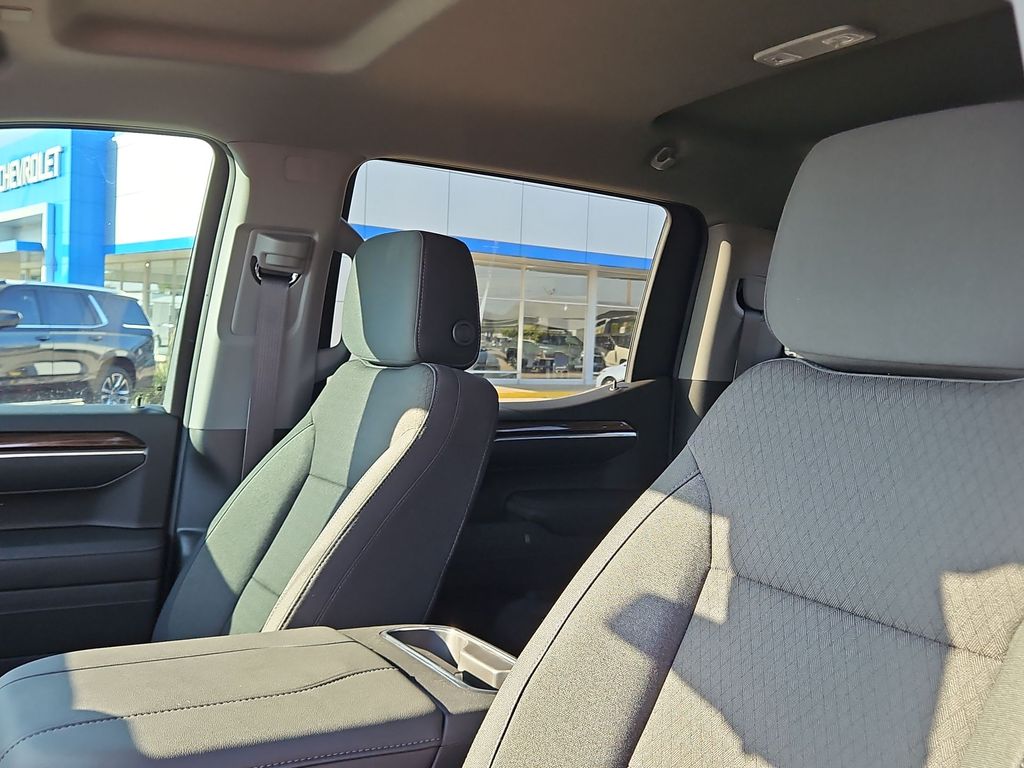 Thumbnail: 2026 Chevrolet Silverado 1500 - 9