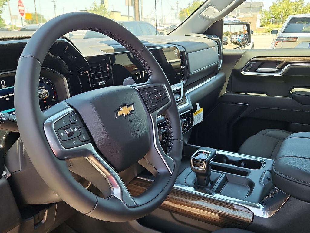 Thumbnail: 2026 Chevrolet Silverado 1500 - 2