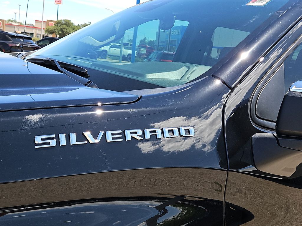Thumbnail: 2026 Chevrolet Silverado 1500 - 7