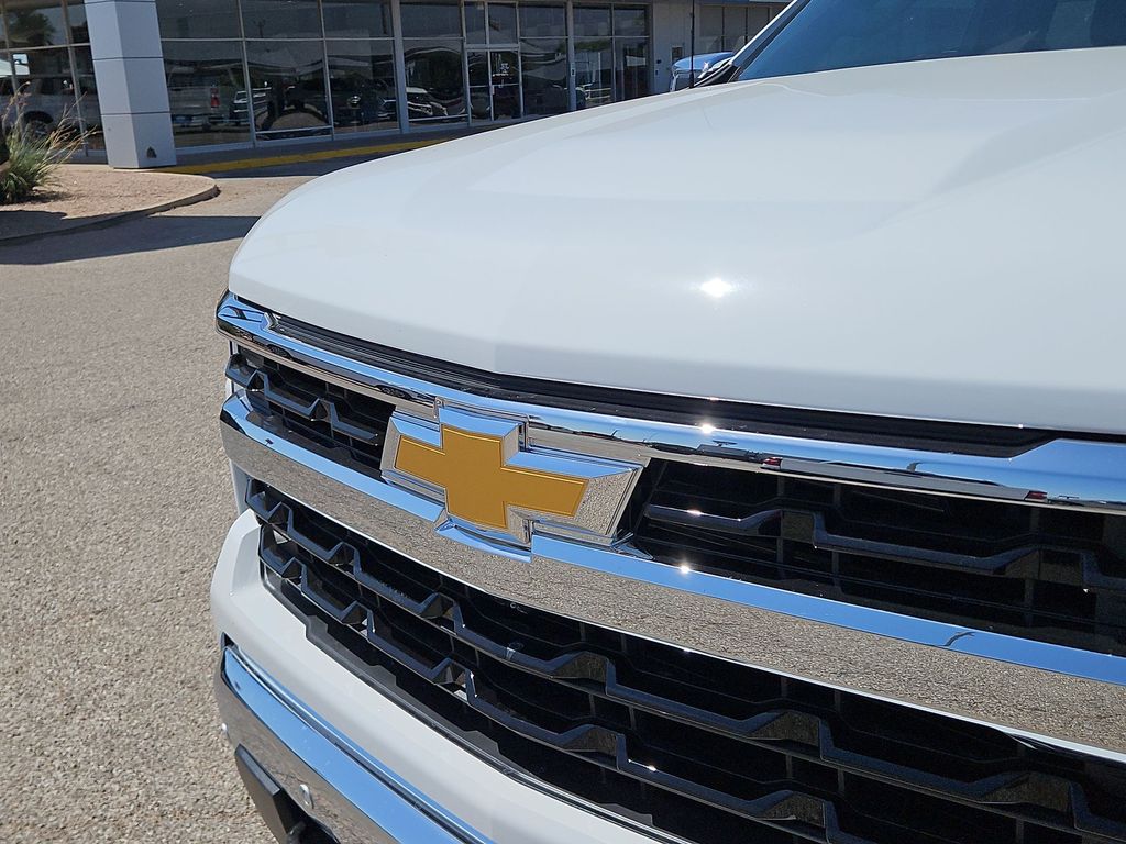 Thumbnail: 2026 Chevrolet Silverado 1500 - 22