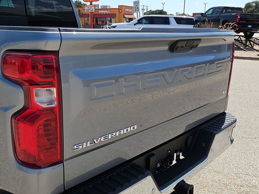 Thumbnail: 2026 Chevrolet Silverado 1500 - 25