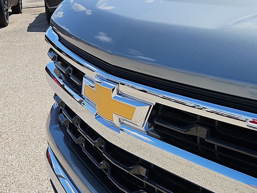 Thumbnail: 2026 Chevrolet Silverado 1500 - 22