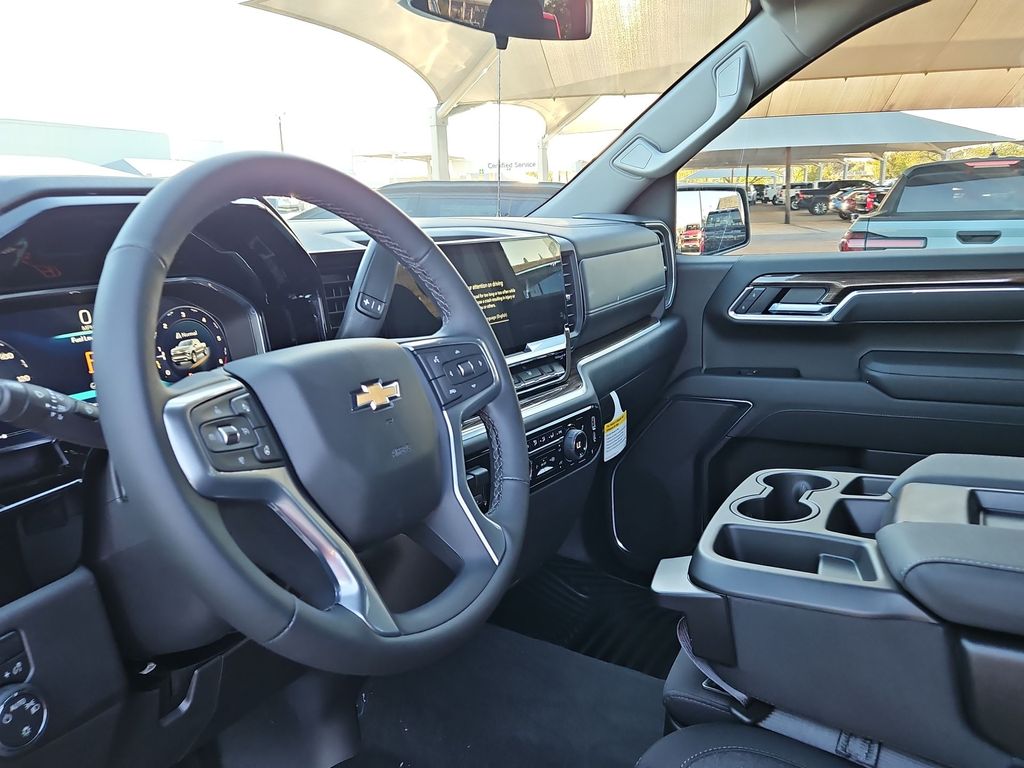 Thumbnail: 2026 Chevrolet Silverado 1500 - 2