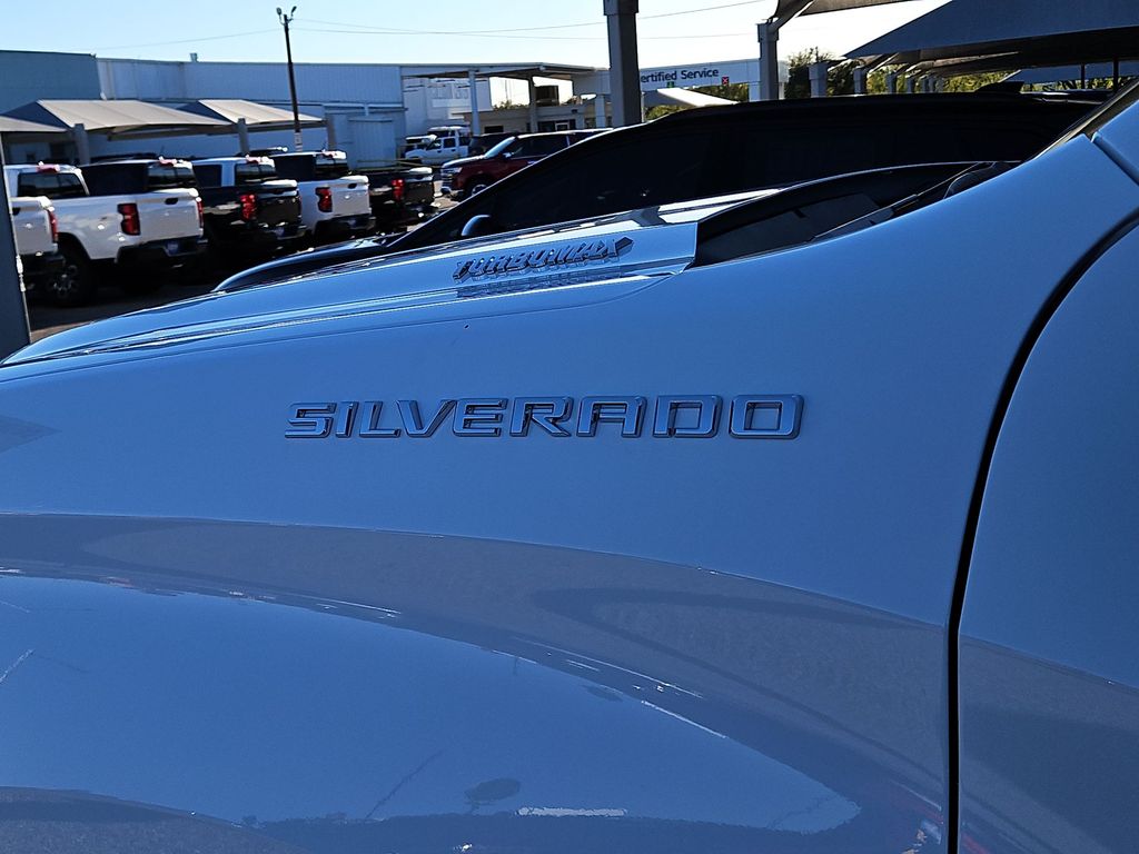 Thumbnail: 2026 Chevrolet Silverado 1500 - 7