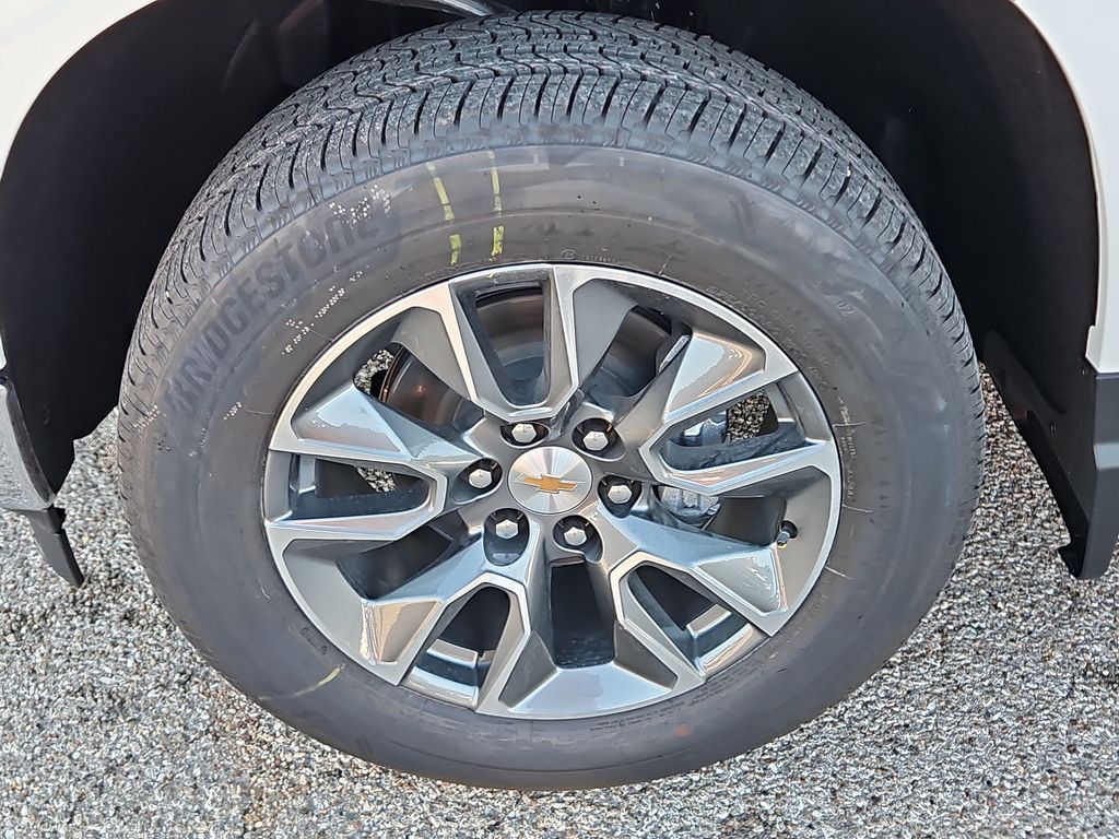 Thumbnail: 2026 Chevrolet Silverado 1500 - 8
