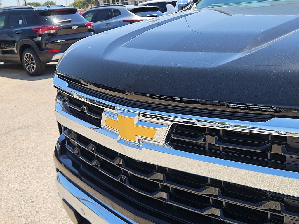 Thumbnail: 2026 Chevrolet Silverado 1500 - 21