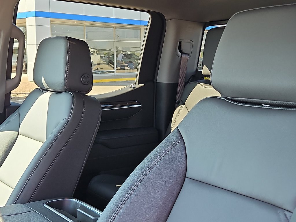 Thumbnail: 2026 Chevrolet Silverado 1500 - 10