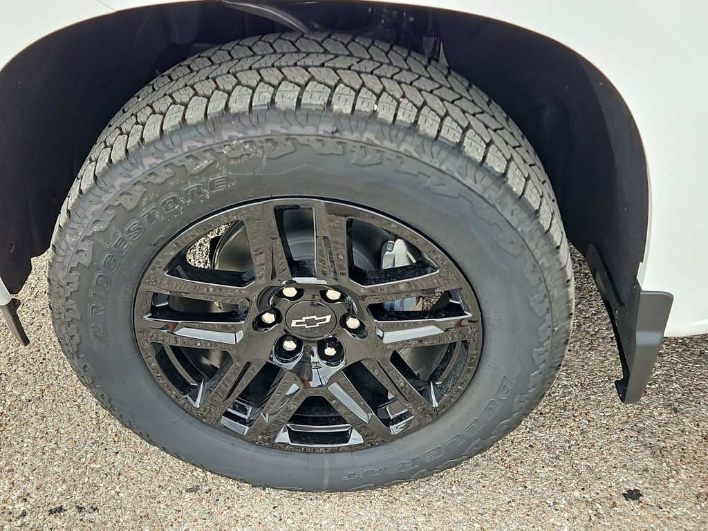 Thumbnail: 2026 Chevrolet Silverado 1500 - 8