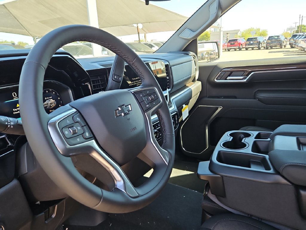 Thumbnail: 2026 Chevrolet Silverado 1500 - 2