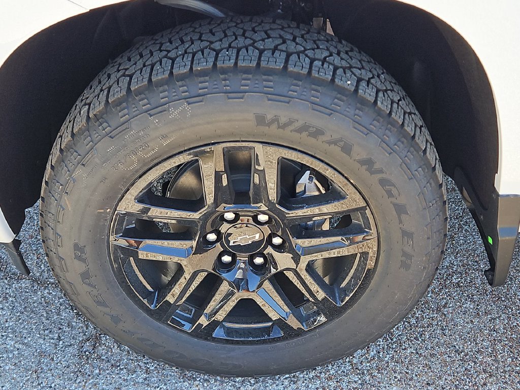 Thumbnail: 2026 Chevrolet Silverado 1500 - 8