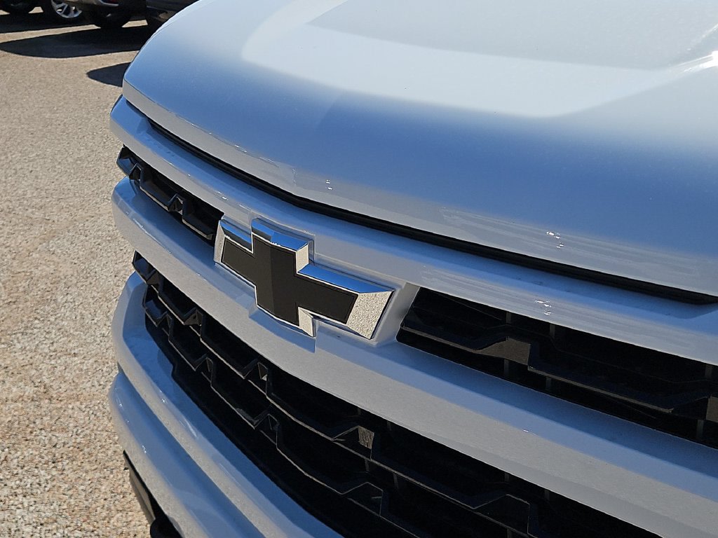 Thumbnail: 2026 Chevrolet Silverado 1500 - 21
