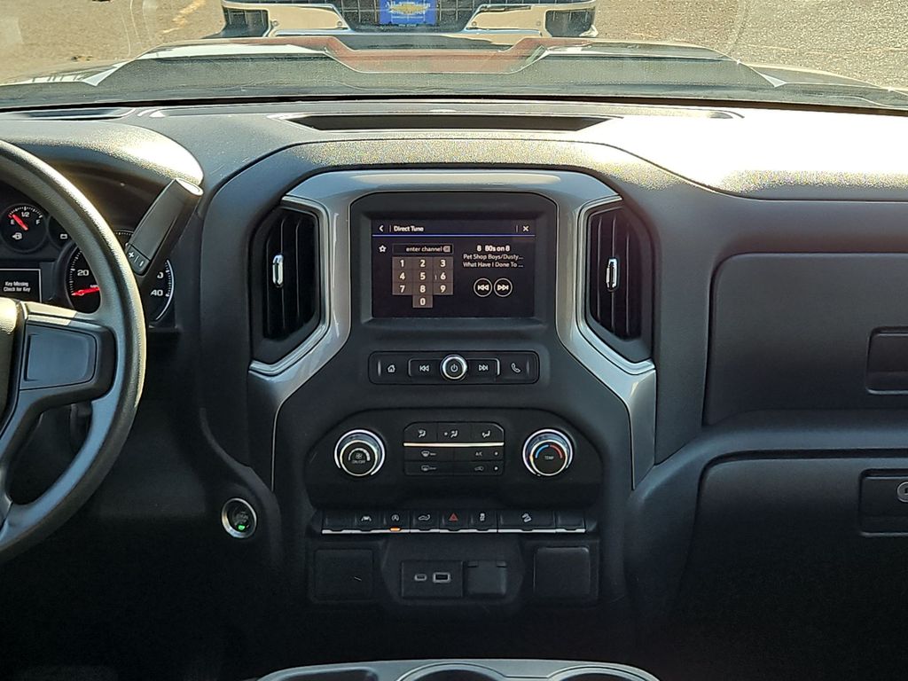 Thumbnail: 2022 Chevrolet Silverado 1500 - 11