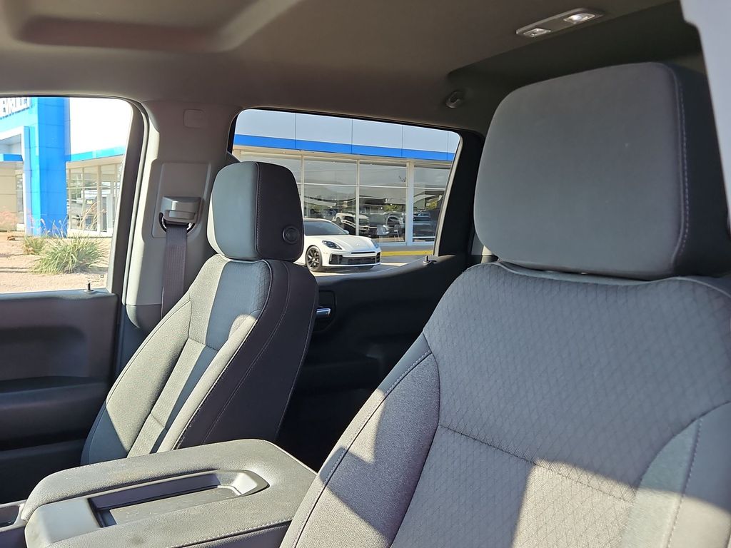 Thumbnail: 2022 Chevrolet Silverado 1500 - 9