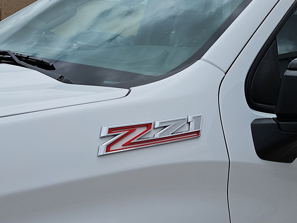 Thumbnail: 2023 Chevrolet Silverado 1500 - 7
