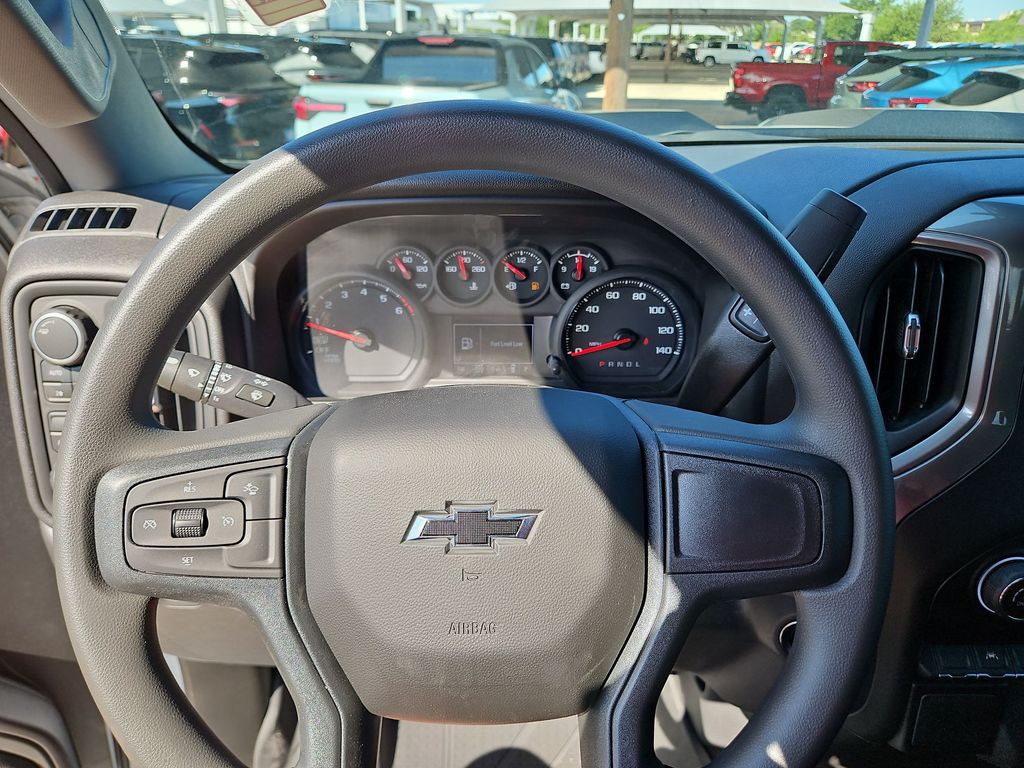 Thumbnail: 2026 Chevrolet Silverado 1500 - 9
