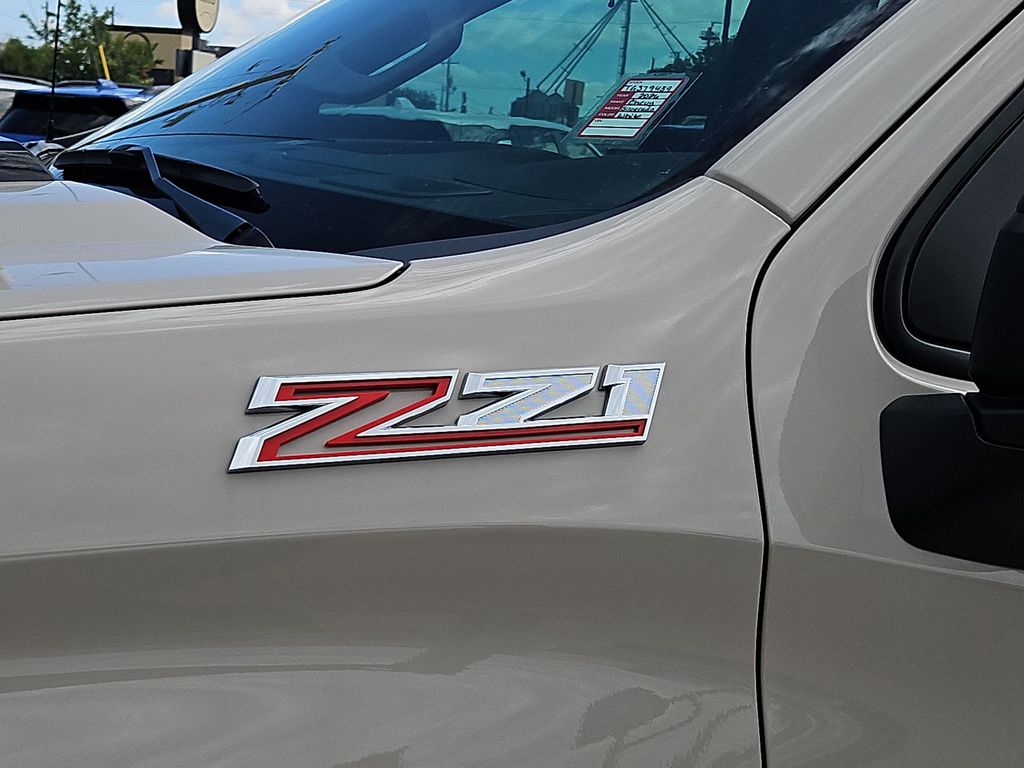 Thumbnail: 2026 Chevrolet Silverado 1500 - 19