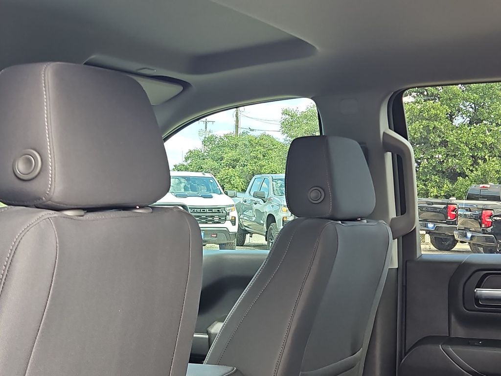 Thumbnail: 2026 Chevrolet Silverado 1500 - 9