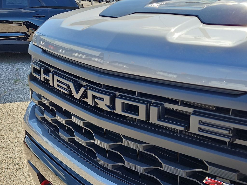 Thumbnail: 2026 Chevrolet Silverado 1500 - 22