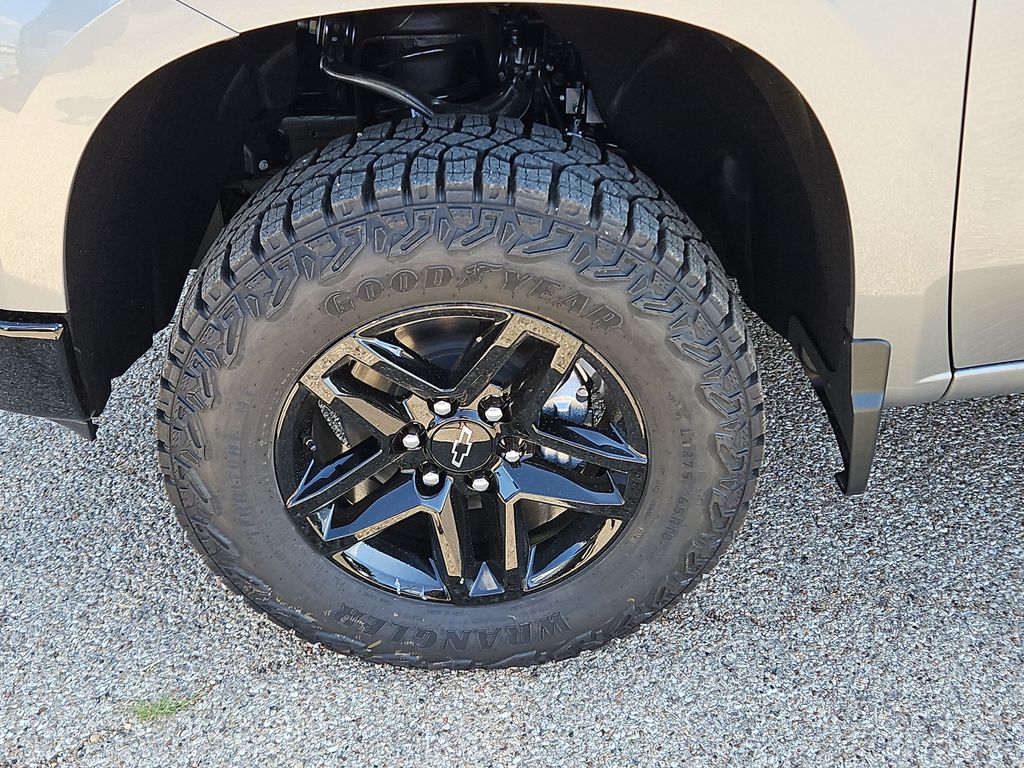 Thumbnail: 2026 Chevrolet Silverado 1500 - 7