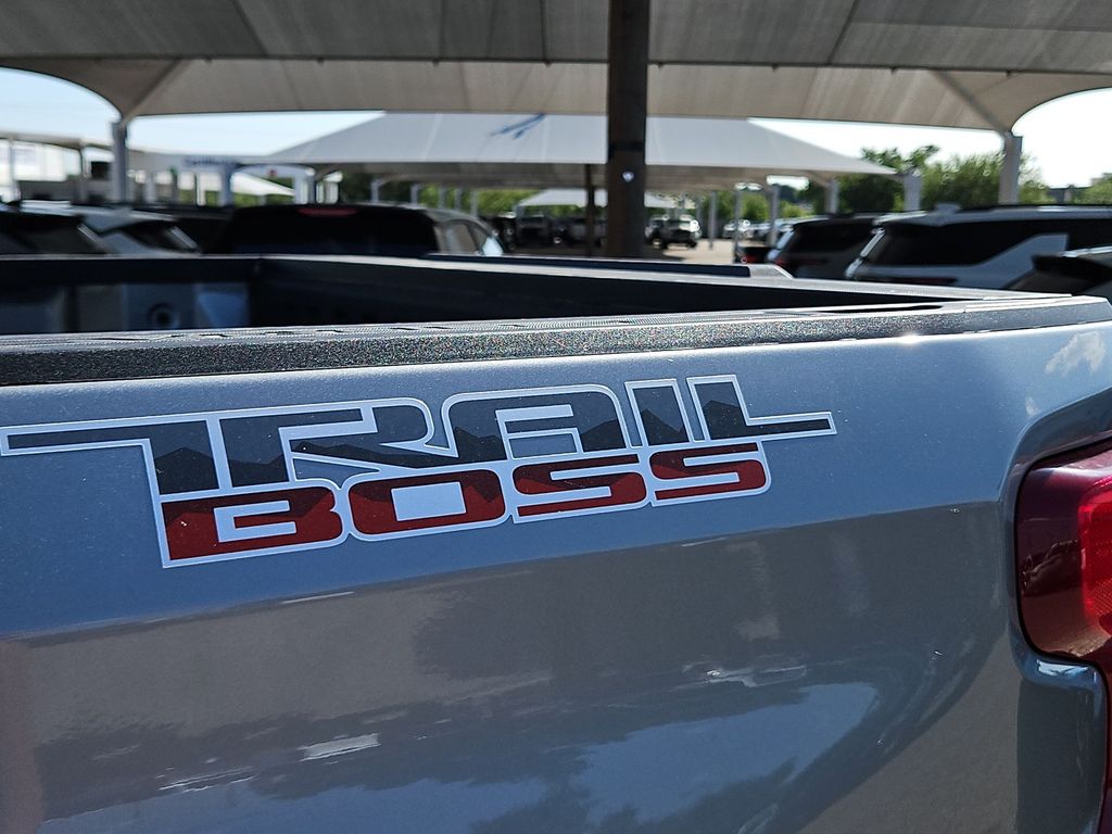 Thumbnail: 2026 Chevrolet Silverado 1500 - 6